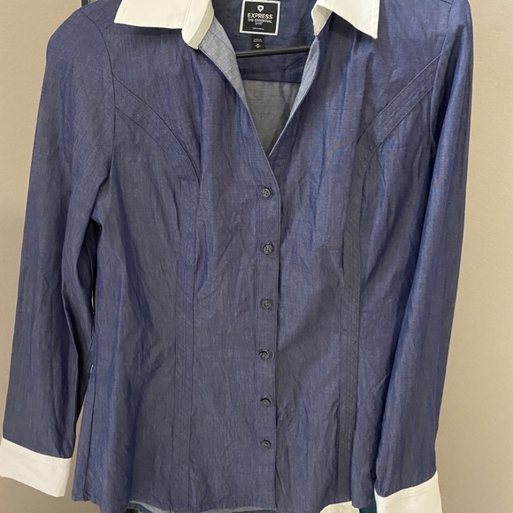 The Essential Shirt - Picture 3 of 3